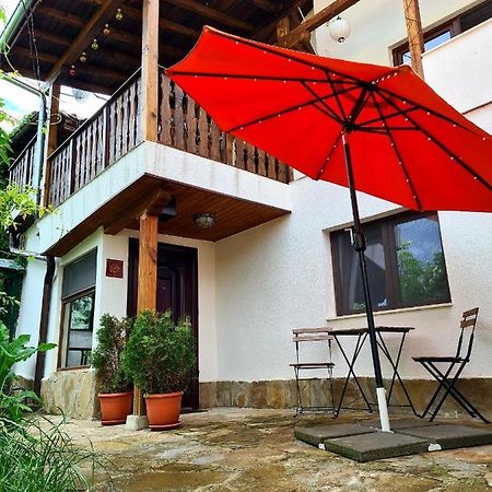Arts Guest House -Beautiful Villa For 6 Persons Veliko Tărnovo Esterno foto