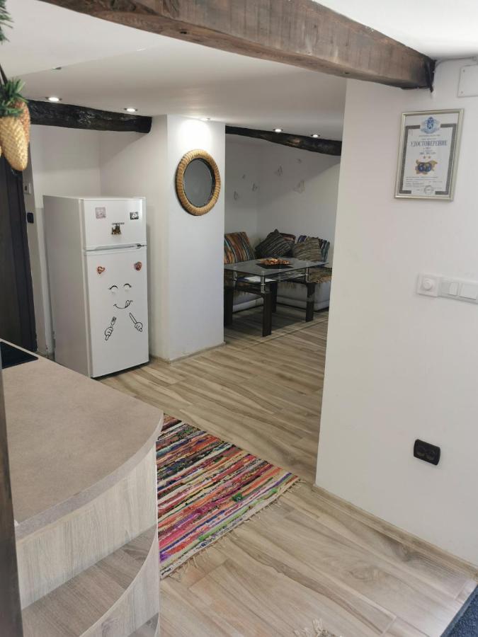 Arts Guest House -Beautiful Villa For 6 Persons Veliko Tărnovo Esterno foto