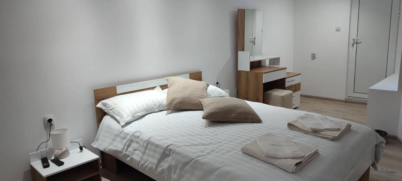 Arts Guest House -Beautiful Villa For 6 Persons Veliko Tărnovo Esterno foto