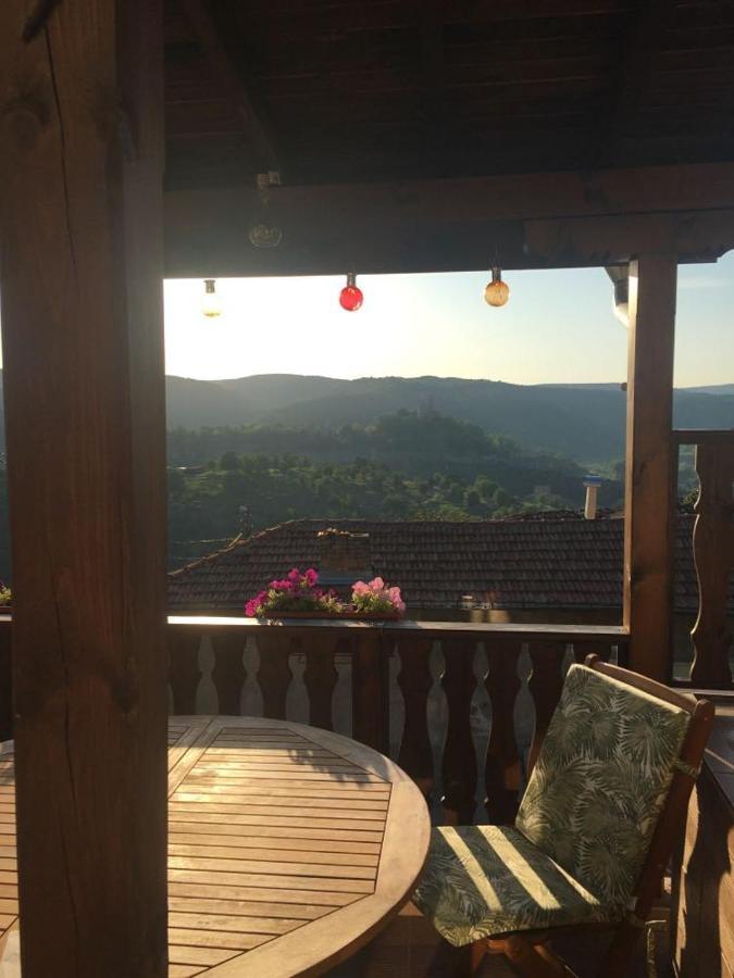 Arts Guest House -Beautiful Villa For 6 Persons Veliko Tărnovo Esterno foto