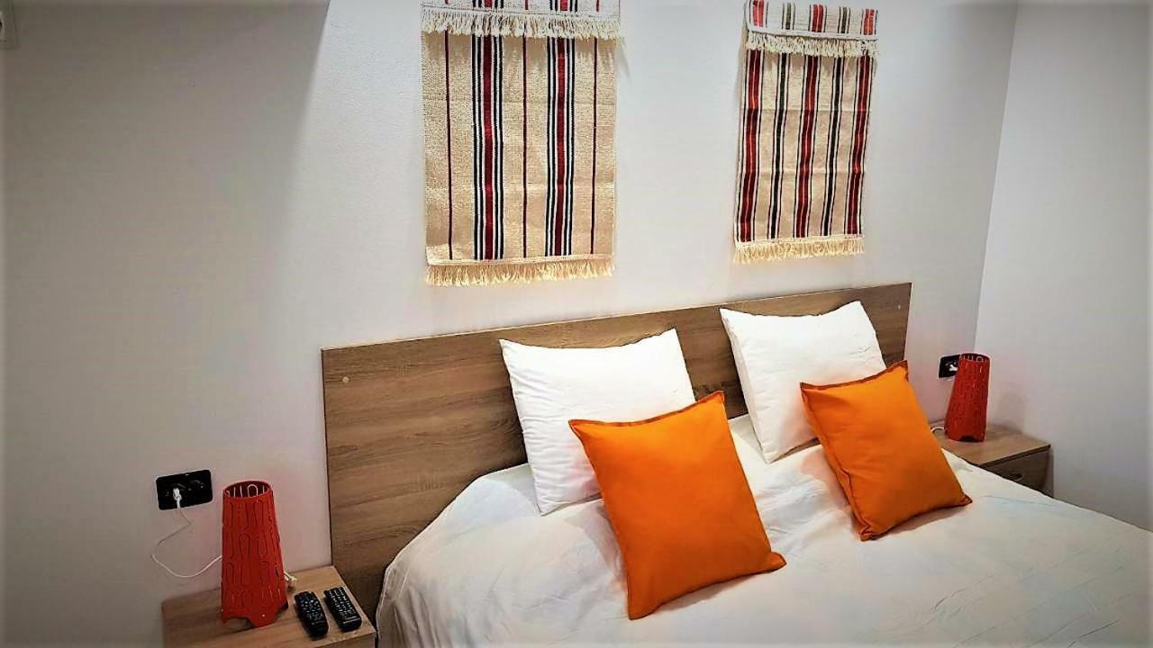 Arts Guest House -Beautiful Villa For 6 Persons Veliko Tărnovo Esterno foto