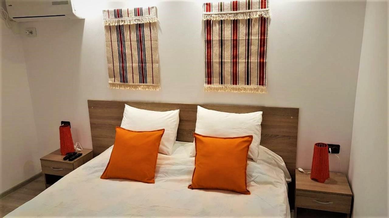 Arts Guest House -Beautiful Villa For 6 Persons Veliko Tărnovo Esterno foto