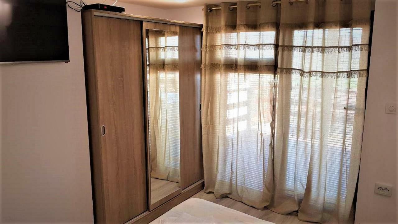 Arts Guest House -Beautiful Villa For 6 Persons Veliko Tărnovo Esterno foto